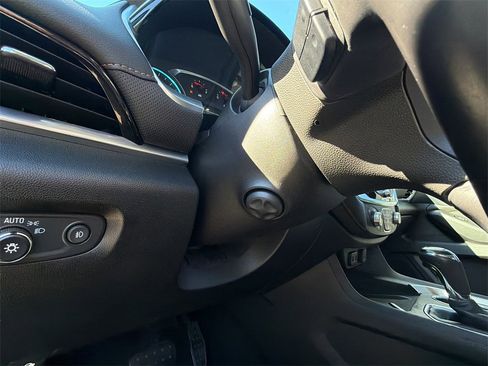 Used 2019 Chevrolet Traverse Premier w/ Redline Edition image 40