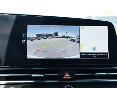 Used 2024 Hyundai Elantra SEL FWD image 14