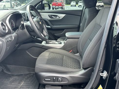 Used 2019 Chevrolet Blazer LT FWD image 9