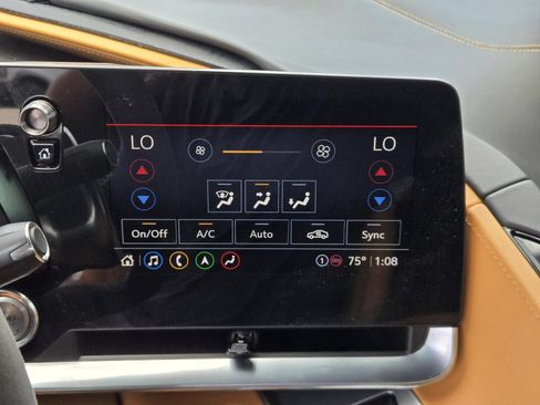 Used 2021 Chevrolet Corvette Stingray Premium Cpe w/ Battery Protection Package RWD image 12