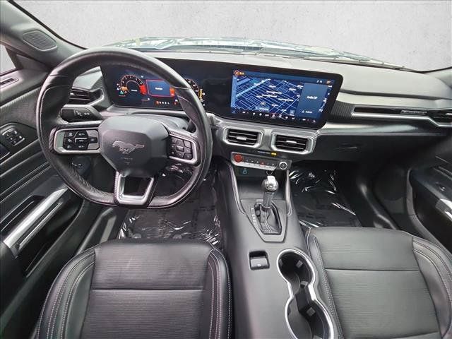 Used 2025 Ford Mustang Premium RWD image 17
