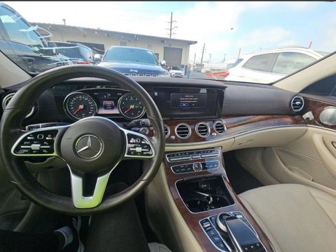 Used 2019 Mercedes-Benz E 450 4MATIC Wagon w/ Premium Package image 10