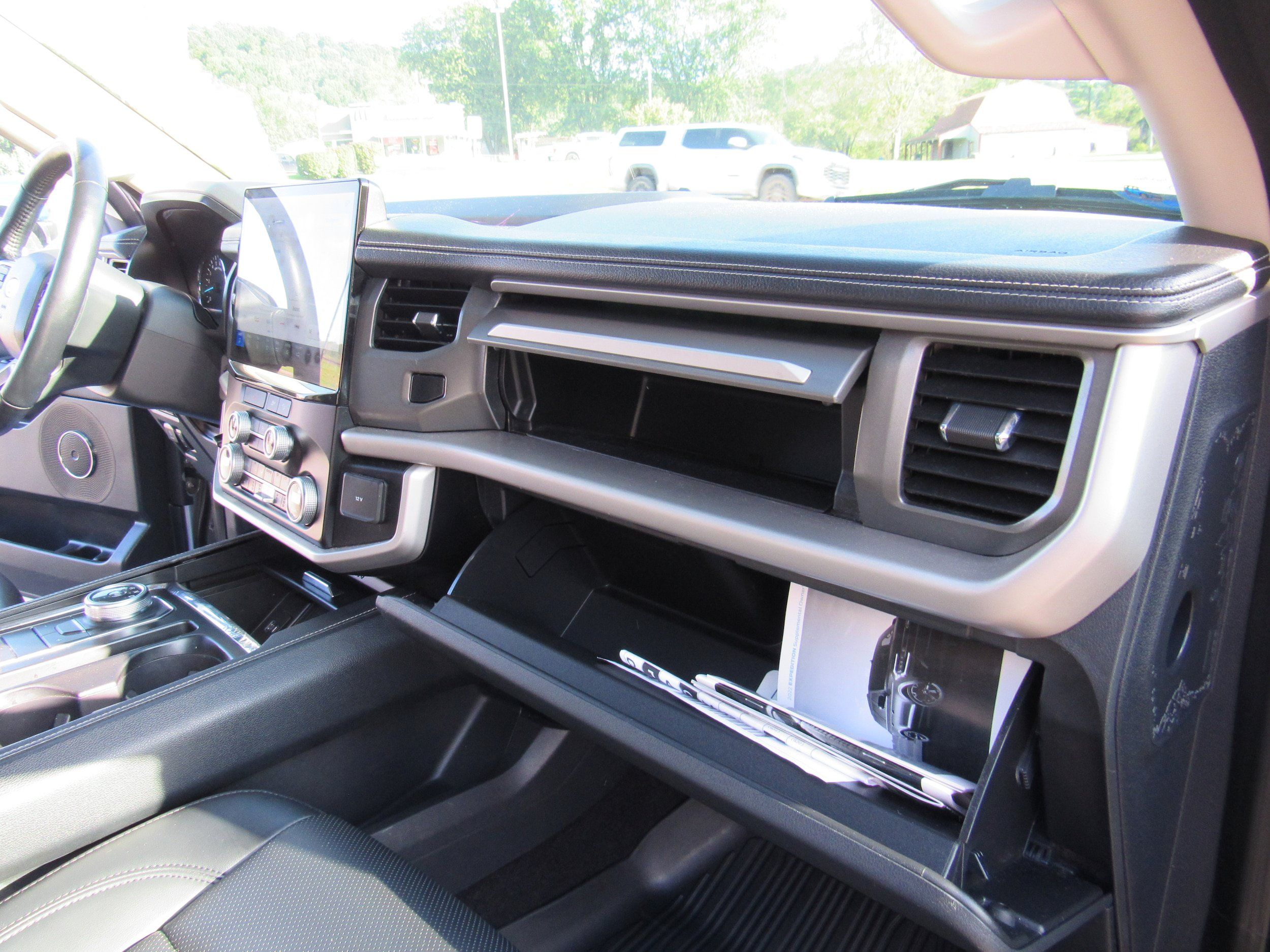 Used 2022 Ford Expedition Max XLT AWD/4WD image 38