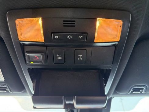 Used 2020 Toyota Tacoma TRD Off-Road AWD/4WD image 26