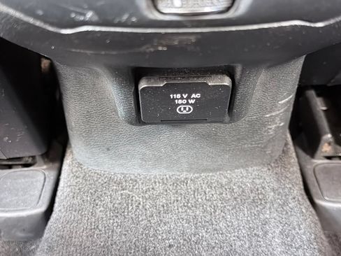 Used 2015 Jeep Cherokee Latitude w/ Comfort/Convenience Group AWD/4WD image 23