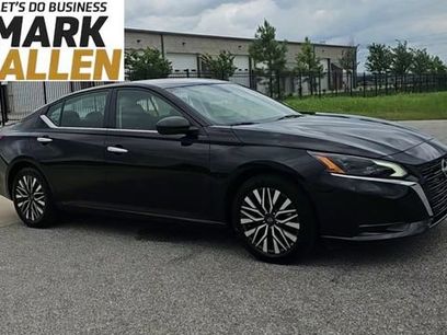 Used 2025 Nissan Altima 2.5 SV