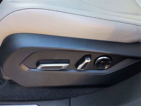 Certified 2025 Acura RDX SH-AWD image 16