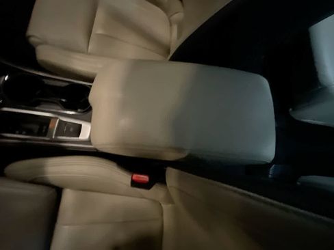 Used 2022 Subaru Ascent Limited w/ Technology Package image 21