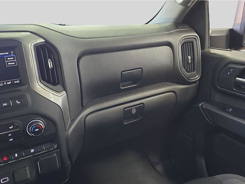 Used 2025 Chevrolet Silverado 2500 Custom w/ Custom Value Package image 23