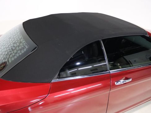 Used 2013 Chrysler 200 Limited FWD image 19