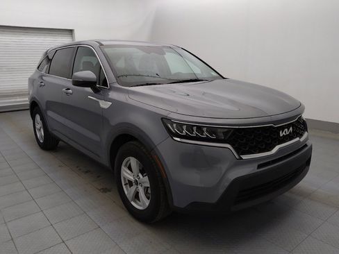 Used 2023 Kia Sorento LX image 13