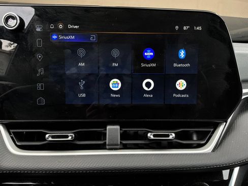 Used 2025 Chevrolet Equinox LT FWD image 29