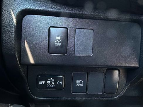 Used 2020 Toyota Tacoma SR w/ SR Convenience Package RWD image 28