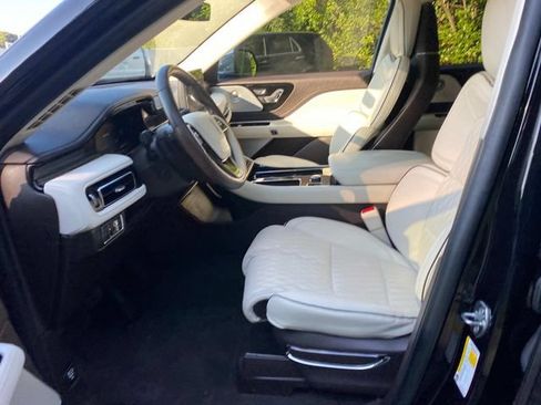 Used 2020 Lincoln Aviator Black Label w/ Dynamic Handling Package AWD/4WD image 11