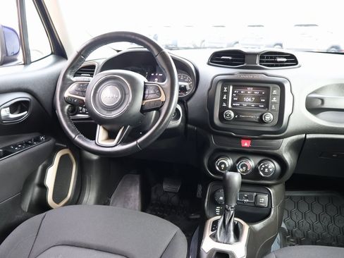 Used 2016 Jeep Renegade Latitude image 14