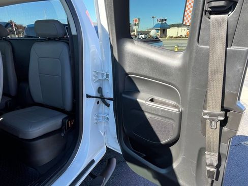 Used 2021 Chevrolet Colorado W/T w/ WT Convenience Package AWD/4WD image 19