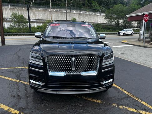 Used 2019 Lincoln Navigator L Black Label w/ Cargo Package AWD/4WD image 2