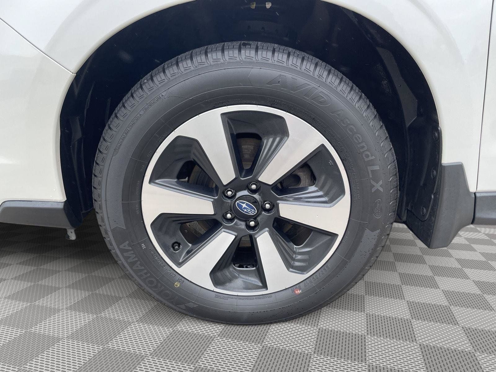 Used 2017 Subaru Forester 2.5i Premium AWD/4WD image 8