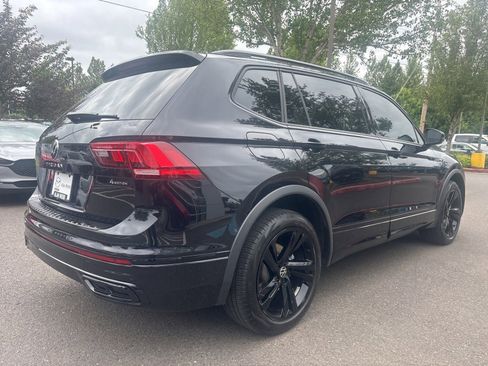 Used 2023 Volkswagen Tiguan SE R-Line AWD/4WD image 3