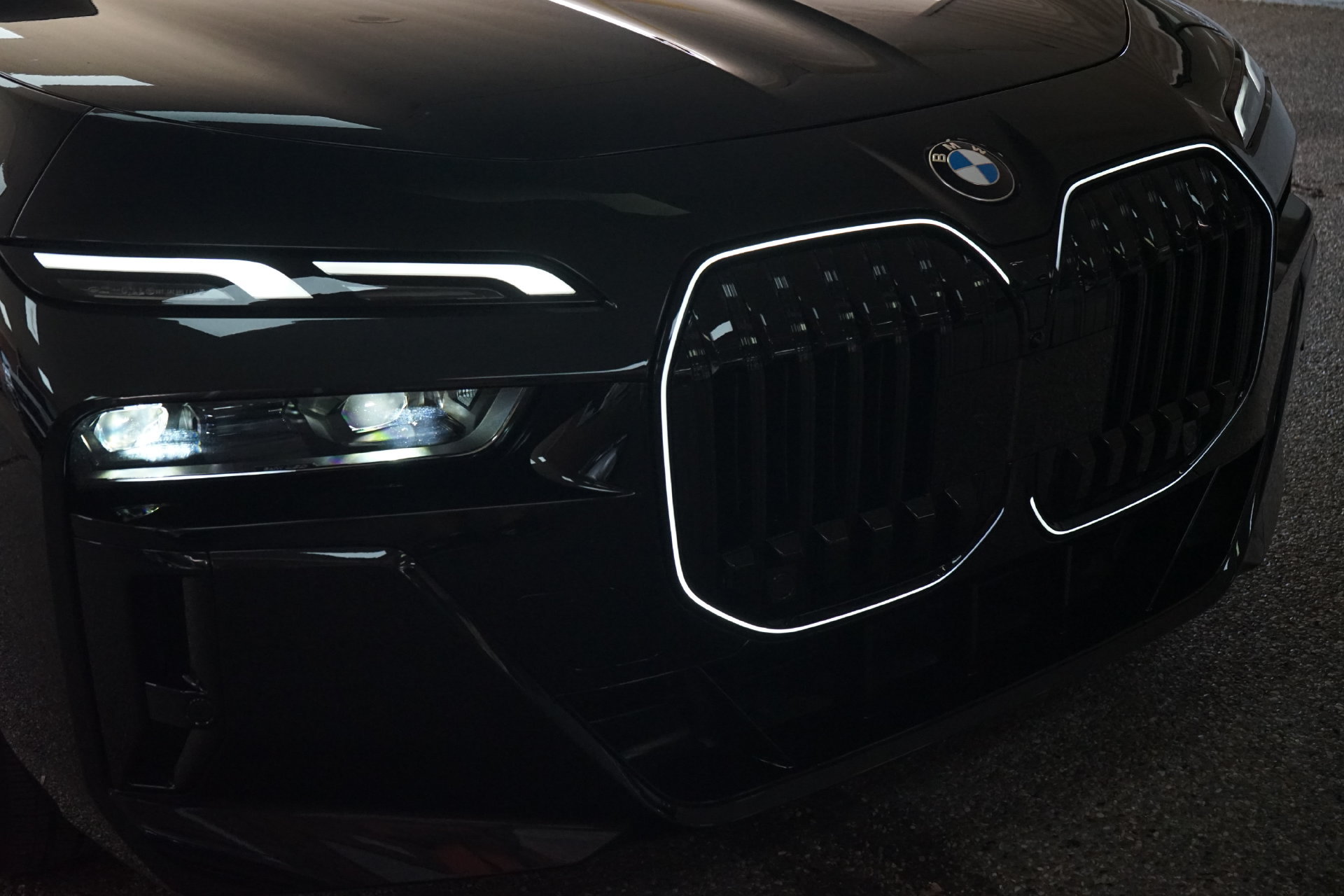 Used 2026 BMW 740i RWD image 19