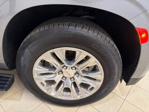 Used 2022 GMC Yukon Denali AWD/4WD image 32