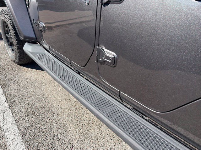 Used 2021 Jeep Gladiator Sport AWD/4WD image 15