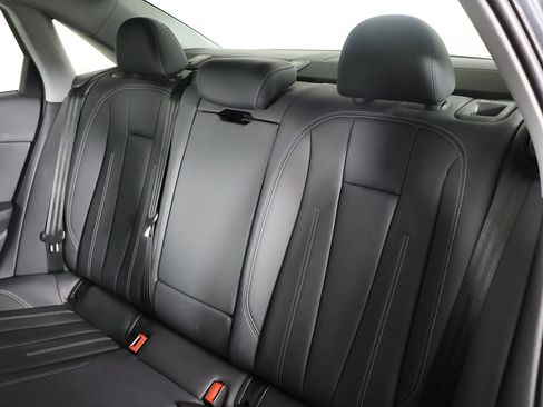 Used 2023 Audi A4 2.0T Premium image 33