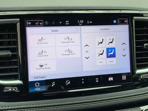 Used 2025 Chrysler Pacifica Limited image 22