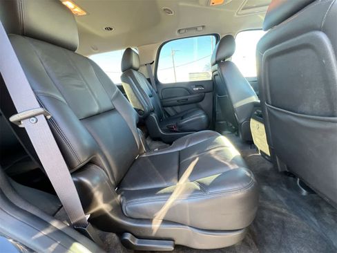 Used 2012 GMC Yukon SLT w/ SLT Chrome Package image 20