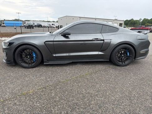 Used 2016 Ford Mustang Shelby GT350 w/ Technology Package RWD image 6
