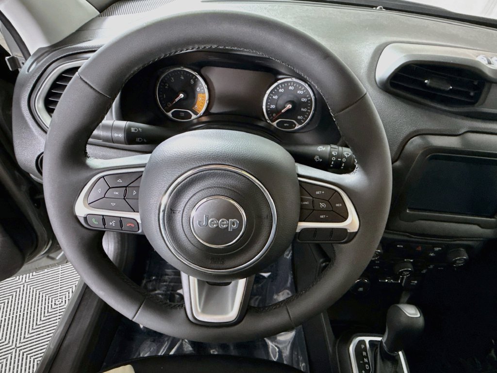 Used 2021 Jeep Renegade Latitude AWD/4WD image 20