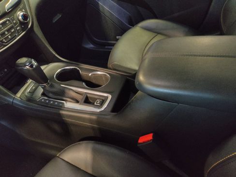 Used 2019 Chevrolet Equinox Premier FWD image 26