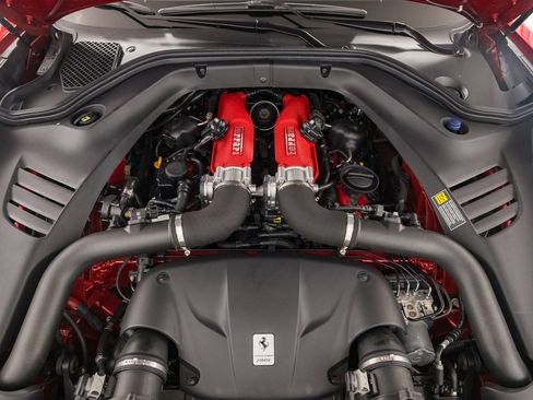 Used 2015 Ferrari California T RWD image 61