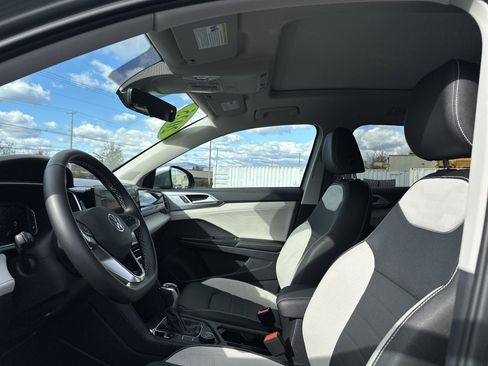 Certified 2025 Volkswagen Taos SEL w/ Black Wheel Plus Package image 12