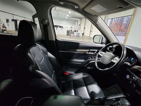 Used 2022 Kia Telluride EX w/ EX Premium Package image 13