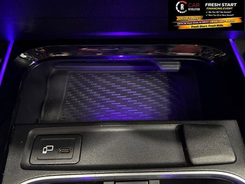 Used 2021 Mercedes-Benz GLB 250 4MATIC image 23