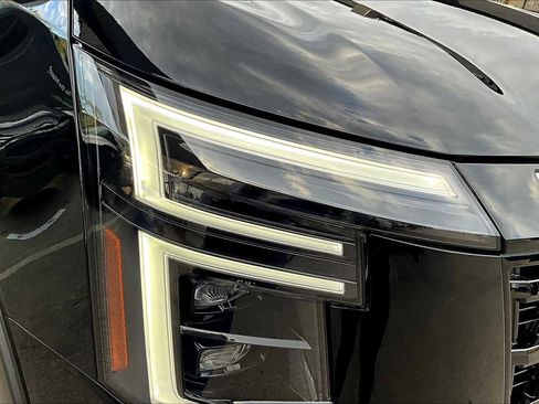 New 2026 Nissan Armada PRO-4X w/ Captain's Chari Seat Package image 18