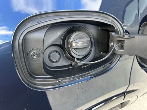 Certified 2025 Porsche Cayenne GTS image 44