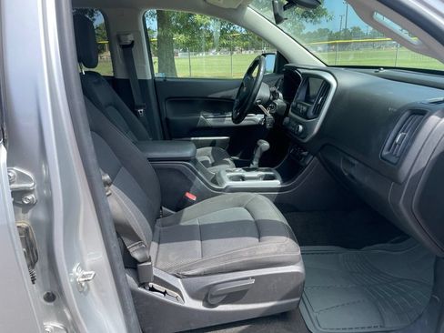 Used 2016 Chevrolet Colorado LT w/ LT Convenience Package RWD image 15