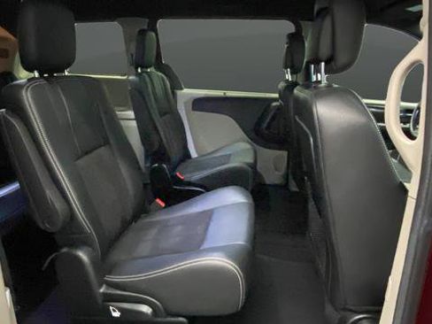 Used 2020 Dodge Grand Caravan SXT w/ Driver Convenience Group FWD image 23