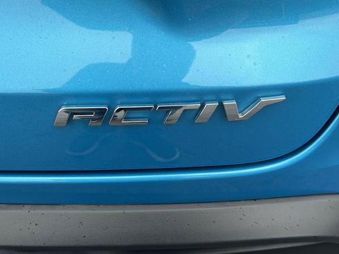 Used 2025 Chevrolet Trax ACTIV w/ Sunroof Package FWD image 5