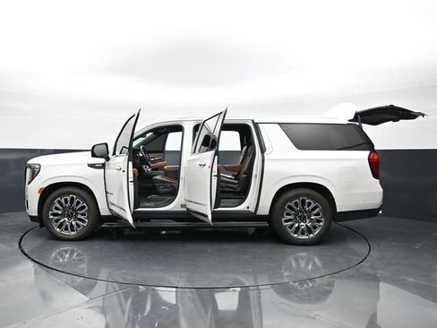 Used 2023 GMC Yukon XL Denali Ultimate image 51