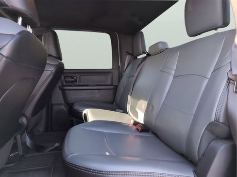 Used 2024 RAM 2500 Tradesman w/ Chrome Appearance Group image 29