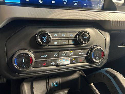 Used 2022 Ford Bronco Wildtrak AWD/4WD image 14
