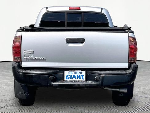 Used 2012 Toyota Tacoma 4x4 Regular Cab image 5
