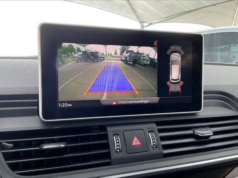 Used 2018 Audi Q5 2.0T Premium Plus w/ Premium Plus Package image 29