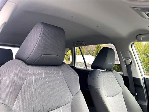 Used 2025 Toyota RAV4 XLE image 22