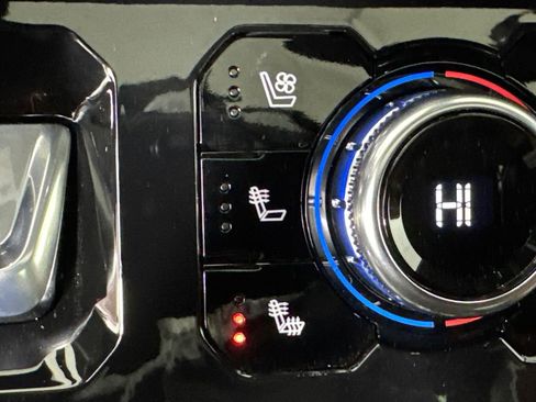 New 2026 GMC Sierra 3500 Denali Ultimate w/ LPO, Black Badging Package image 29