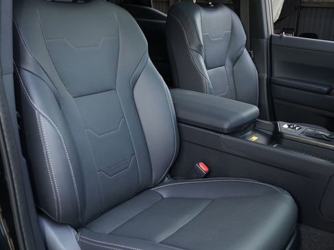 Used 2026 Lexus GX 550 w/ Cold Area Package AWD/4WD image 10