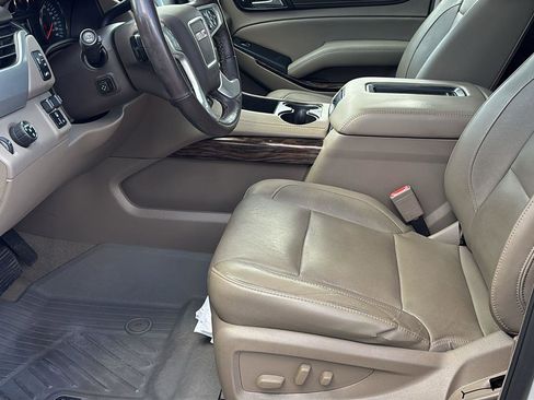 Certified 2018 GMC Yukon SLT w/ Open Road Package RWD image 15